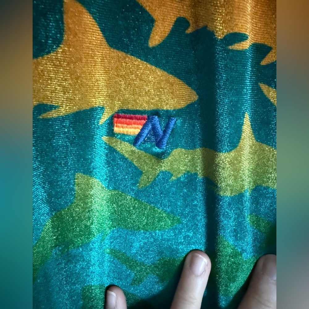 Extremely Rare Aviator Nation Velvet Shark Crewneck Size XL Unisex Sweater Teal - Picture 6 of 6